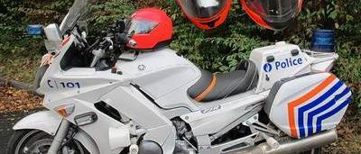 Télécharger gratuitement Images Les Motards De La Police Federale De Liege Prives De Casques dernière par