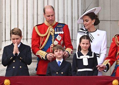 Le prince Louis a bien grandi : William et Kate publient une photo inédite de leur fils cadet à l’occasion de son 7e anniversaire et elle a une particularité